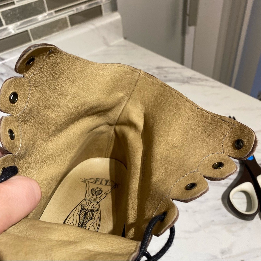 Fly London‎ - Picture 12 of 16